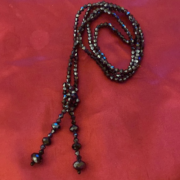 VINTAGE BLACK GLASS BEAD NECKLACE - Picture 1 of 4